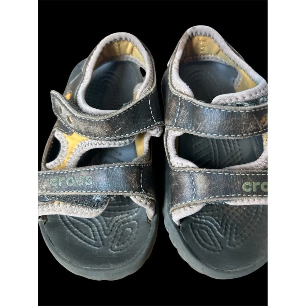 Crocs Kids Brown Leather Mesh Sport Sandals Size C8/9 Hook Loop‎ Straps Rugged